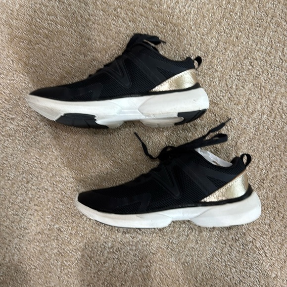 Vionic leyo sneaker - Picture 4 of 13